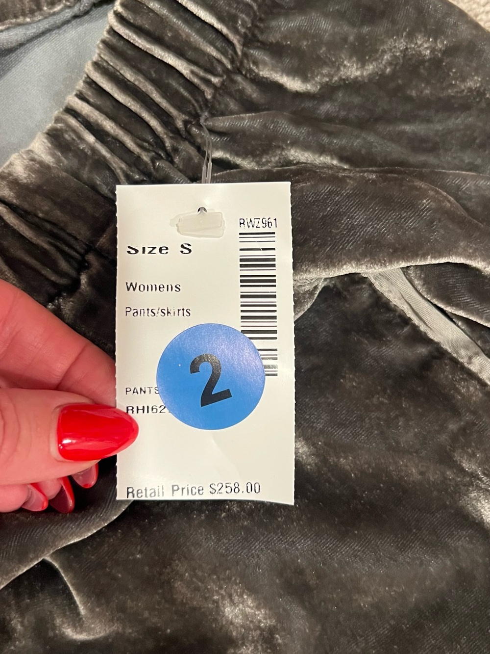 $258 Retail NWT - Velvet Brand sage green velvet pants with pockets Relaxed Fit - Picture 4 of 5